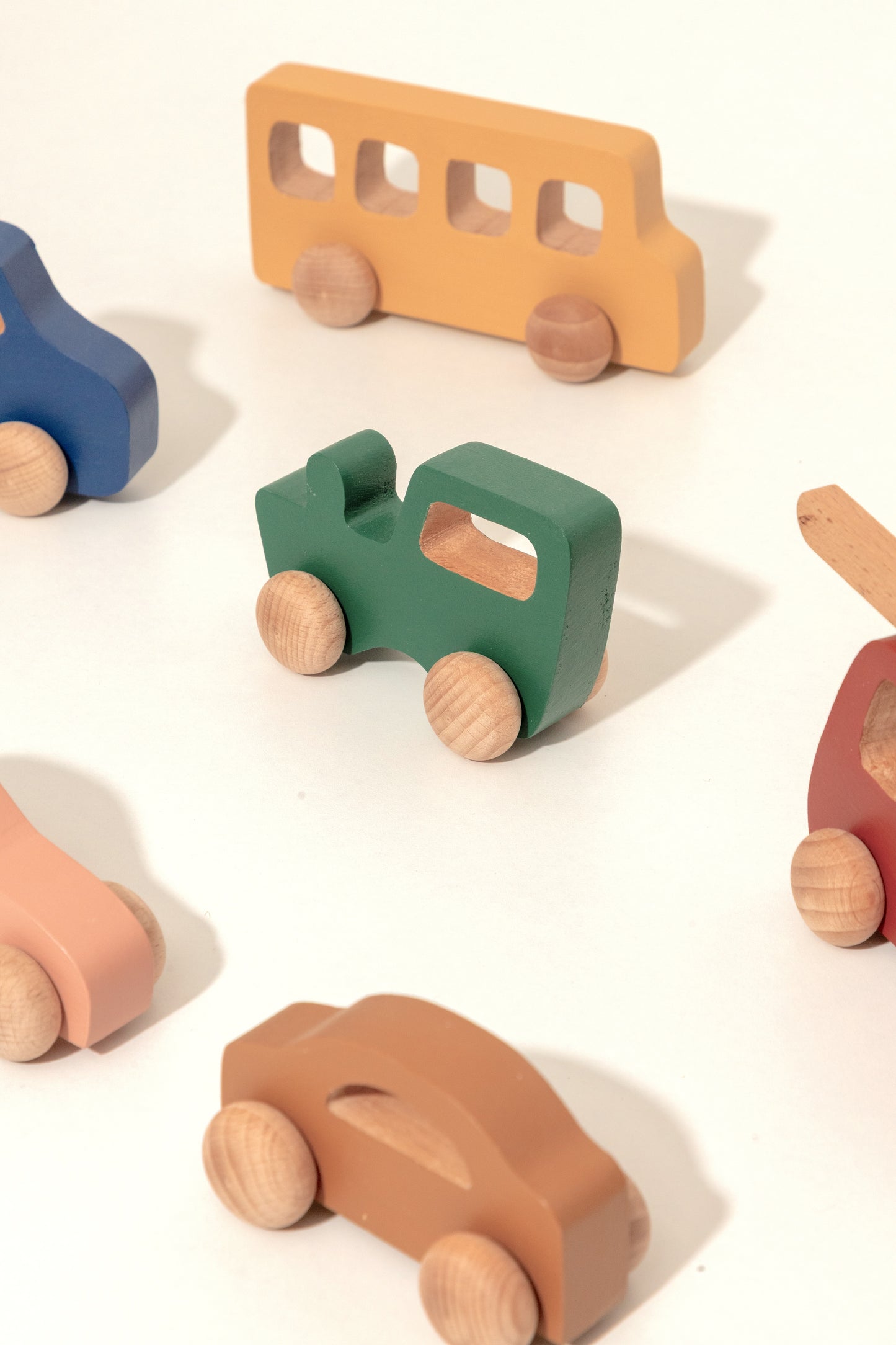 Birch Zoomie Car - Classic Brown
