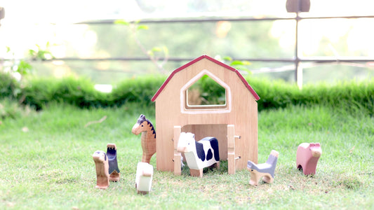 Birch Barn House and Farm Animals Set of 6