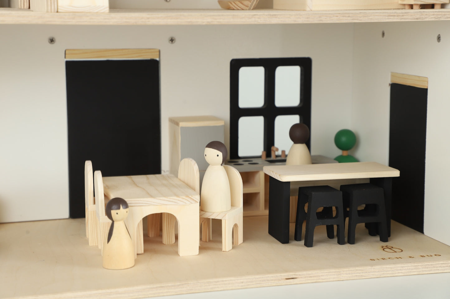 Birch WonderHome with Balcony and garage - 40pcs of furniture included