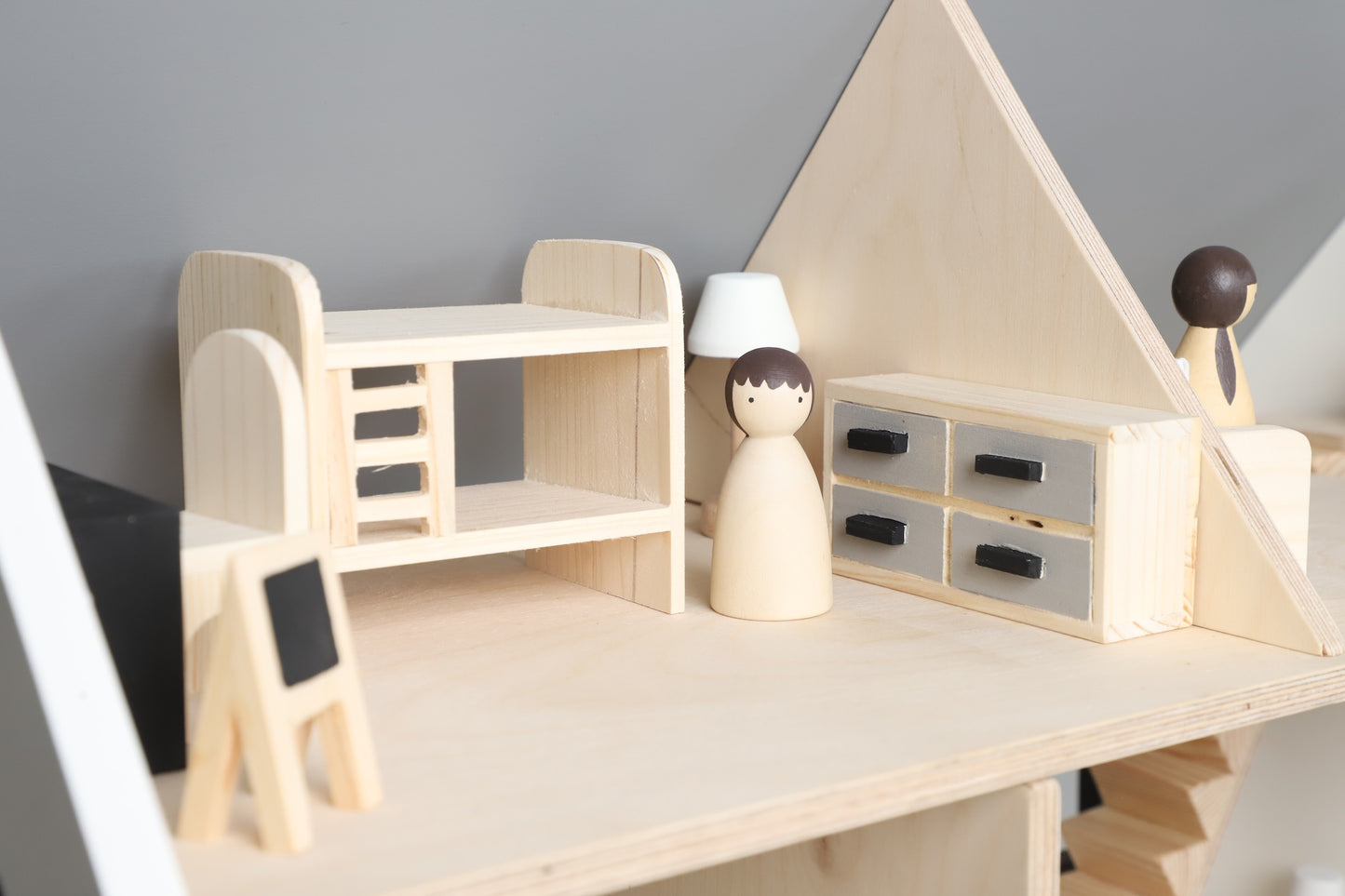 Birch WonderHome with Balcony and garage - 40pcs of furniture included