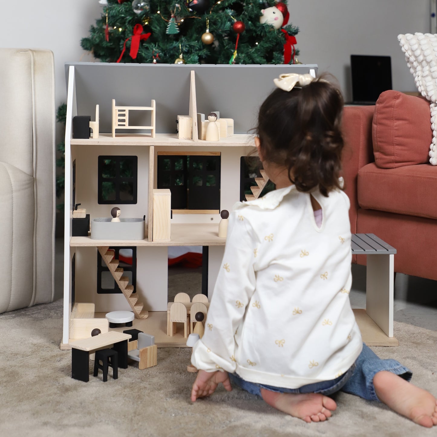 Birch WonderHome with Balcony and garage - 40pcs of furniture included