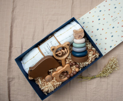 Bear Newborn Gift Box - Set of 5